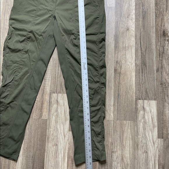 SOLD! lululemon dance studio mid rise green pant - Picture 5 of 9